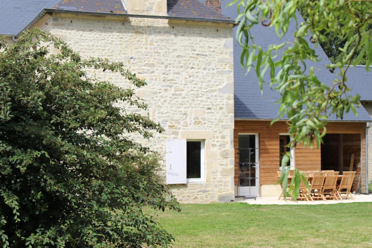 Villa La Ferme De Fumichon Tour-en-Bessin Exterior foto