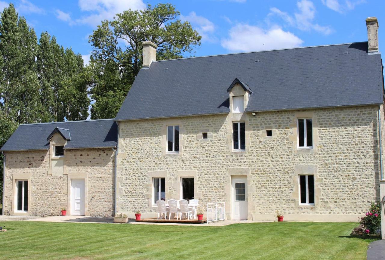 Villa La Ferme De Fumichon Tour-en-Bessin Exterior foto